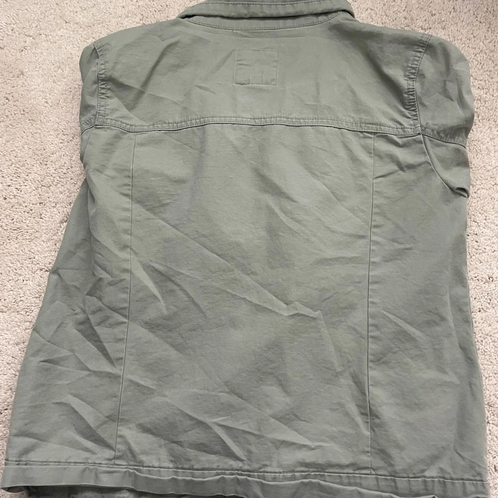 Army Green Gap Jacket - Picture 2 of 2